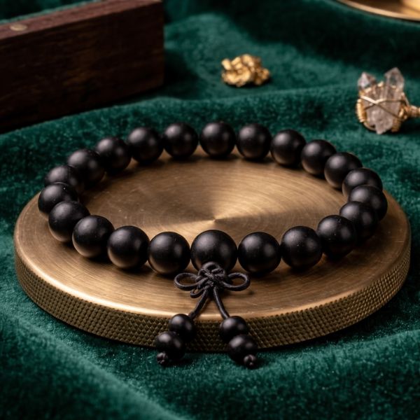 Karungali Bracelet other angle.webp